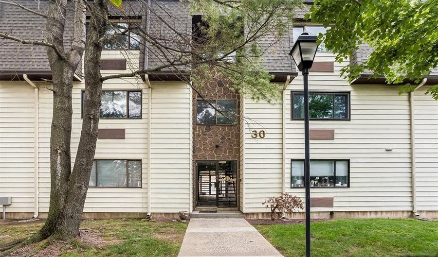 46 Watsessing Ave Ub15, Belleville, NJ 07109 - 2 Beds, 1 Bath