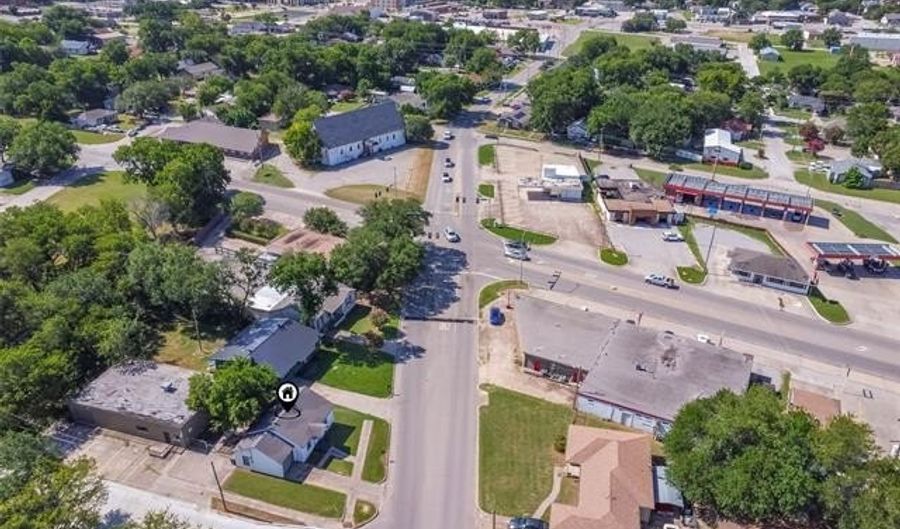 328 G NW, Ardmore, OK 73401 - 2 Beds, 1 Bath