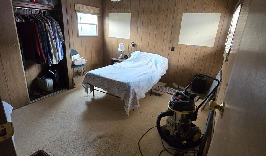 702 Maplewood Dr, Altoona, PA 16601 - 2 Beds, 1 Bath
