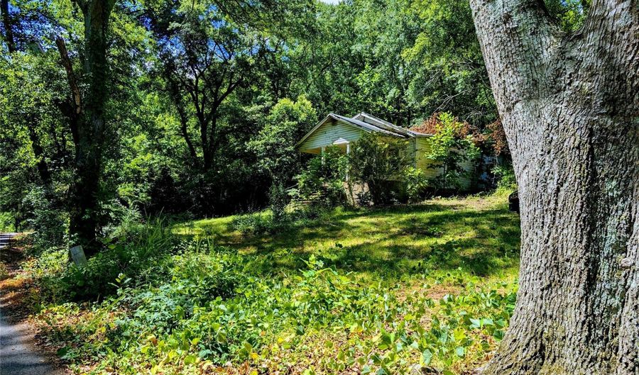 161 Corry St, Blacksburg, SC 29702 - 3 Beds, 1 Bath