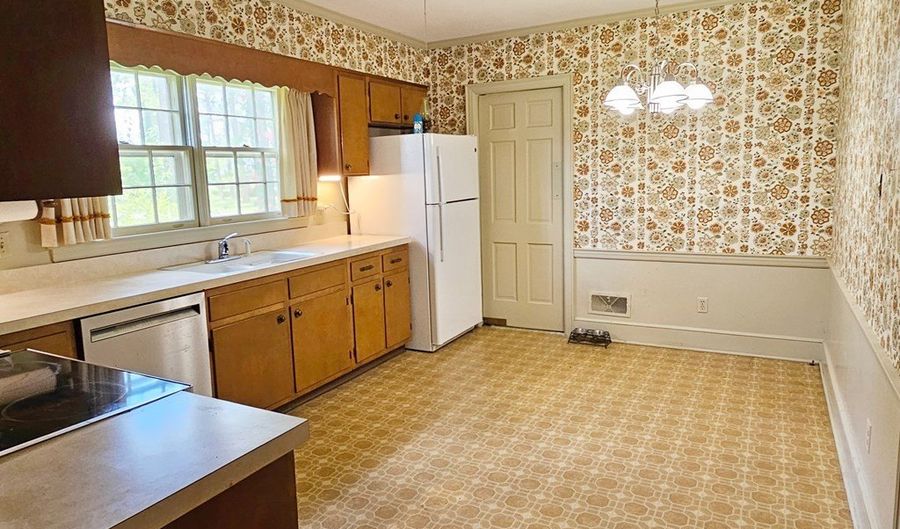 1710 Myrtle Rd, Albany, GA 31707 - 3 Beds, 2 Bath