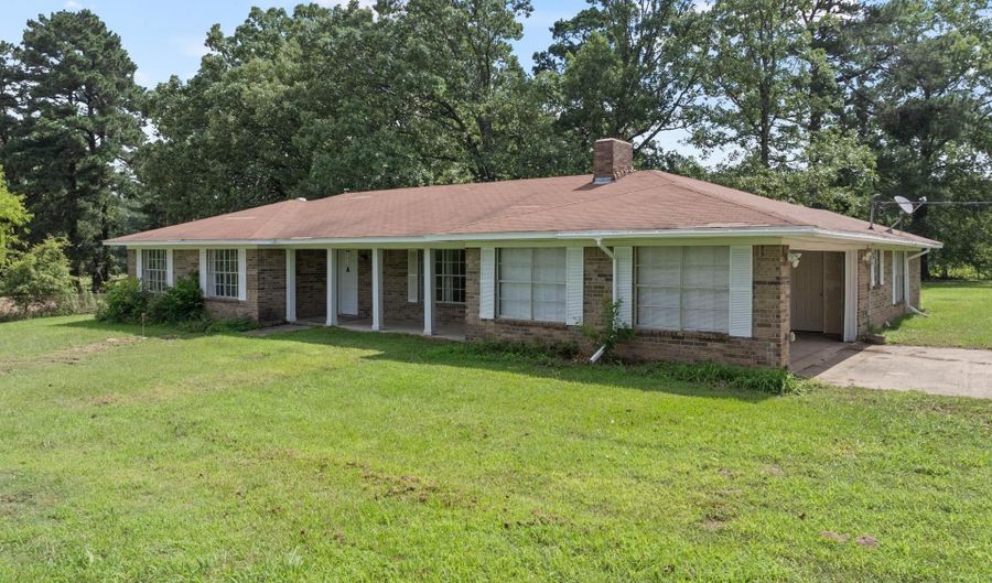 191 FM 44 E, De Kalb, TX 75559 - 4 Beds, 2 Bath