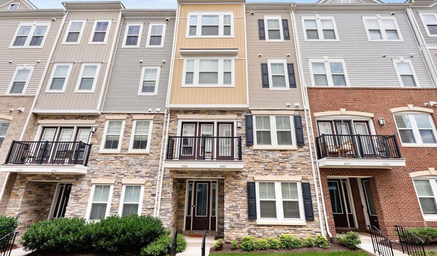 41963 PICKWICK MILL Ter, Aldie, VA 20105 - 3 Beds, 3 Bath