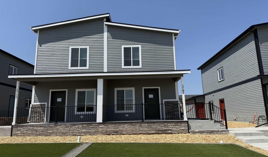 1752 RICHARD MARTIN Dr, Cheyenne, WY 82007 - 3 Beds, 2 Bath