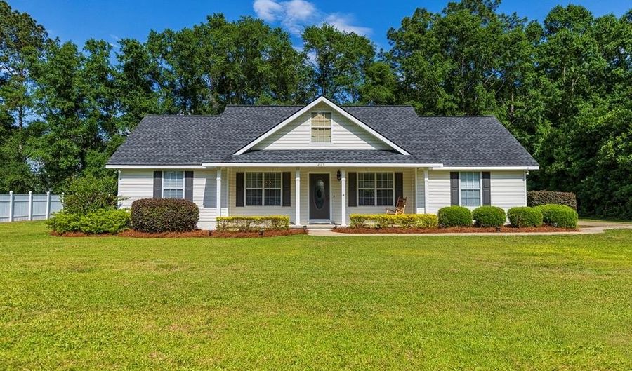 219 Turtle Pond Rd, Bainbridge, GA 39819 - 3 Beds, 2 Bath