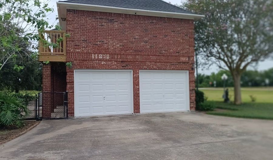 5625 C/R 45, Angleton, TX 77515 - 3 Beds, 3 Bath