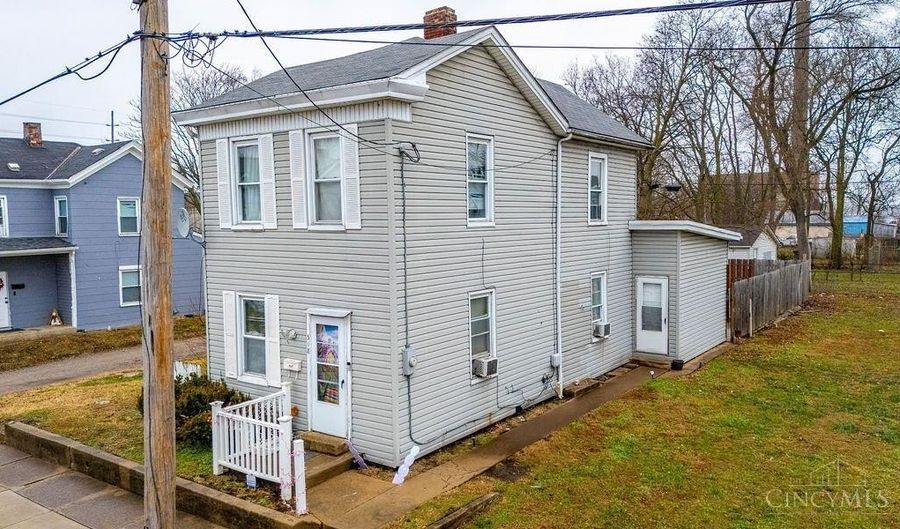 518 Vine St, Hamilton, OH 45011 - 3 Beds, 1 Bath