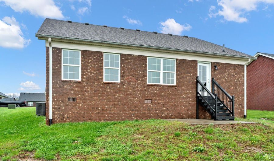 311 Oak Grv Dr, Bardstown, KY 40004 - 3 Beds, 2 Bath