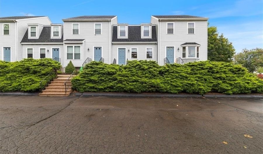 45 Hillside Ave 4, Branford, CT 06405 - 2 Beds, 2 Bath