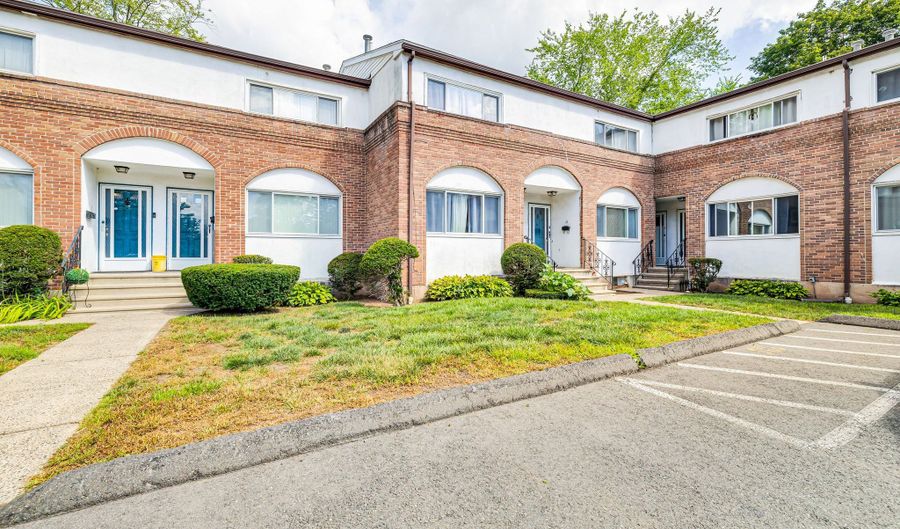 506 King St APT 11, Bristol, CT 06010 - 2 Beds, 2 Bath