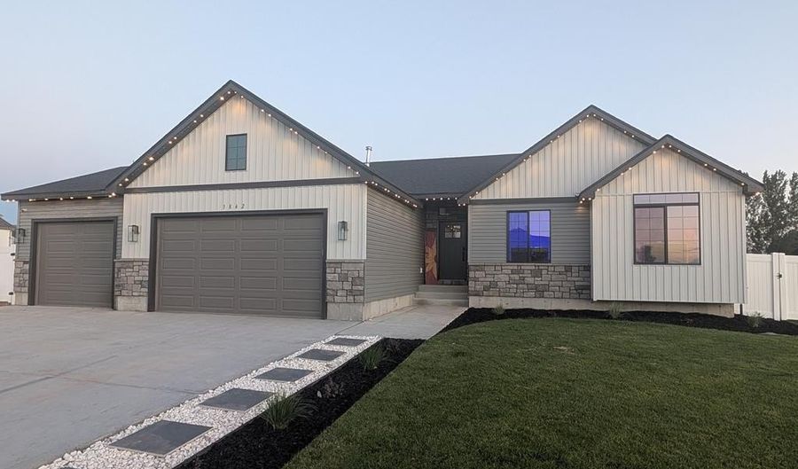 3842 Hidden Valley Dr, Ammon, ID 83406 - 3 Beds, 2 Bath
