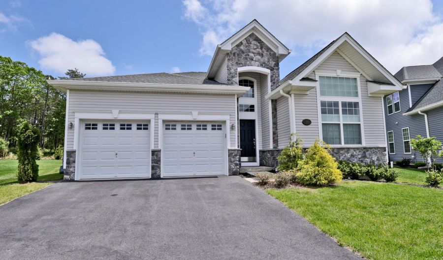 21 Aurora Cir, Barnegat, NJ 08005 - 3 Beds, 2 Bath