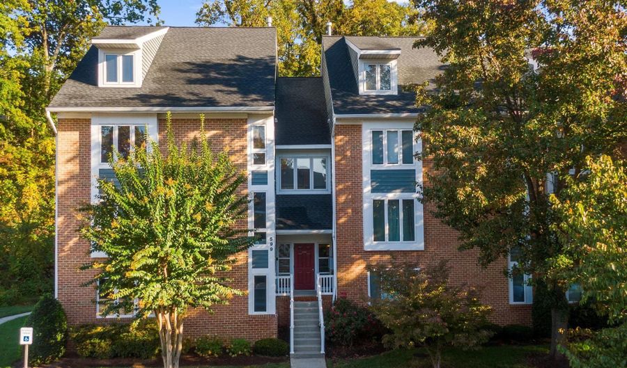 599 OAKLAND HILLS Dr 3A, Arnold, MD 21012 - 3 Beds, 2 Bath