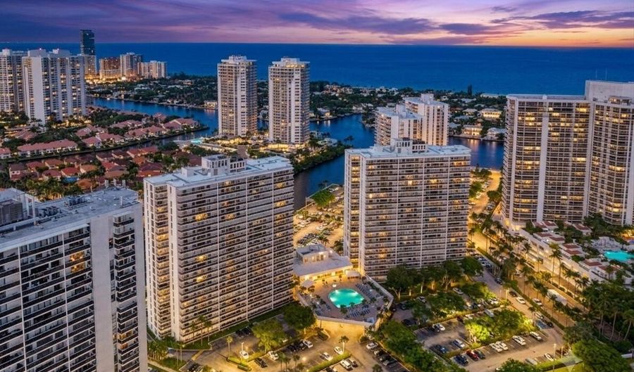 3701 N Country Club Dr 404, Aventura, FL 33180 - 2 Beds, 2 Bath