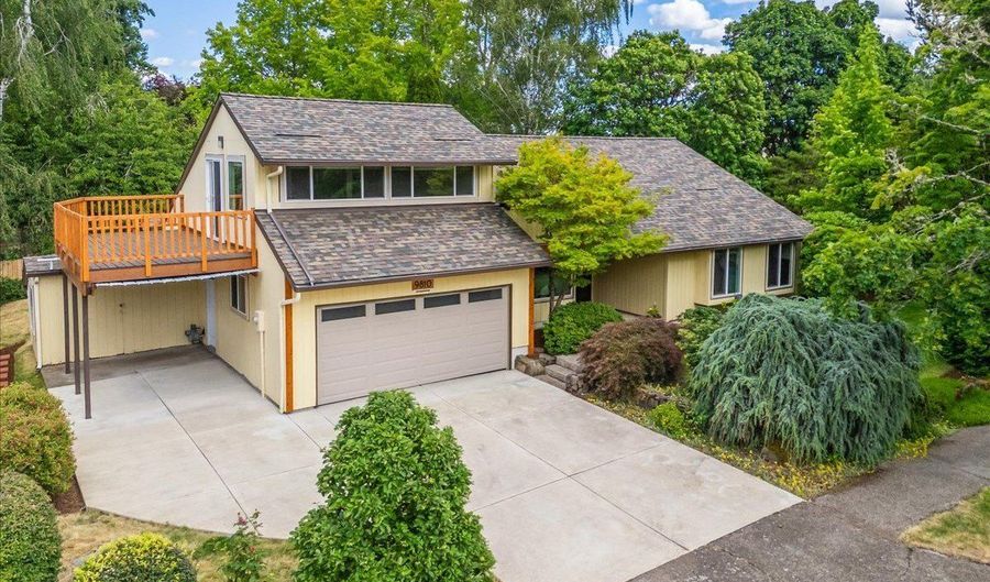 9810 SW ROBBINS Dr, Beaverton, OR 97008 - 3 Beds, 2 Bath