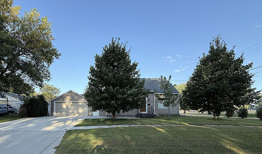 228 S Haven St, Appleton, MN 56208 - 4 Beds, 2 Bath