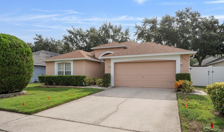 2225 CARAQUET Dr, Apopka, FL 32712 - 4 Beds, 2 Bath