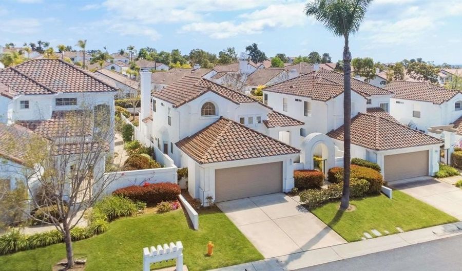 6017 Piros Way, Oceanside, CA 92056 - 2 Beds, 3 Bath