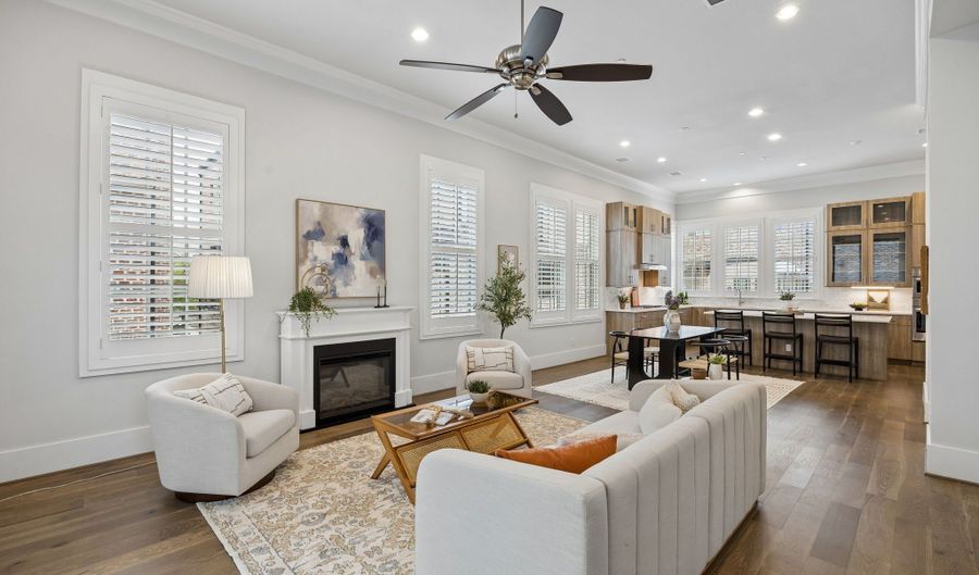 14971 Oak St, Addison, TX 75001 - 3 Beds, 4 Bath