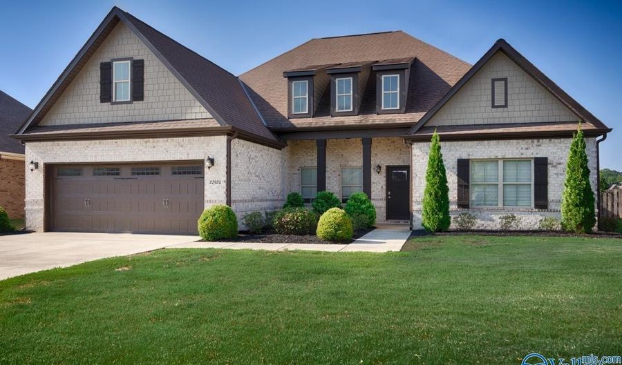 22920 Ledges Dr, Athens, AL 35613 - 4 Beds, 3 Bath