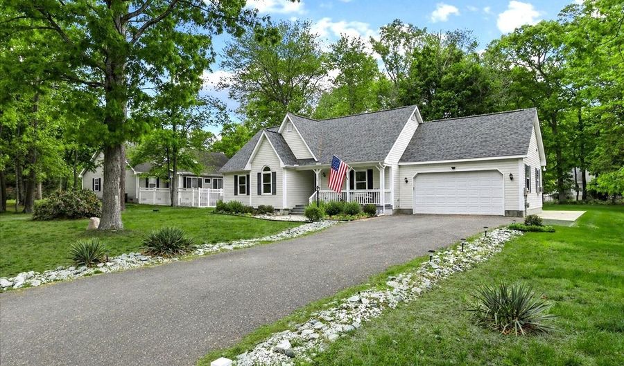 112 S NEWPORT Way, Dagsboro, DE 19939 - 4 Beds, 3 Bath