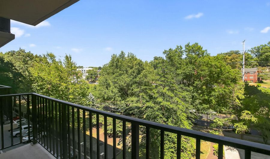 4600 S FOUR MILE RUN Dr 421, Arlington, VA 22204 - 1 Beds, 1 Bath