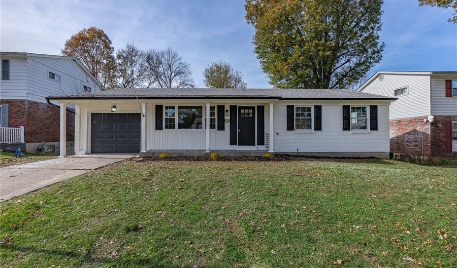 1747 Summithills Dr, Anderson Twp., OH 45255 - 3 Beds, 3 Bath
