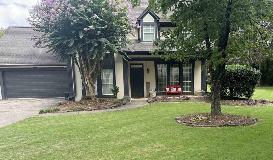 228 SUMMER BROOK Ln, Alabaster, AL 35007 - 3 Beds, 3 Bath
