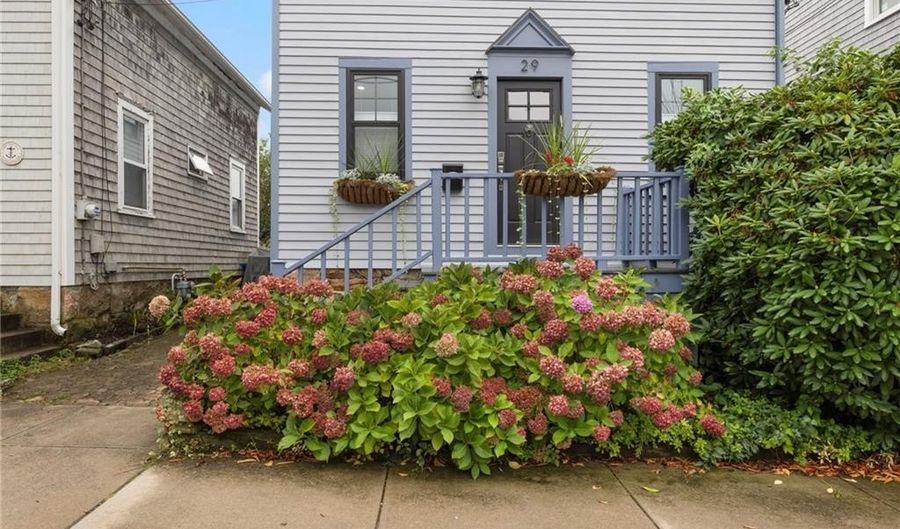 29 Bacheller St, Newport, RI 02840 - 3 Beds, 2 Bath