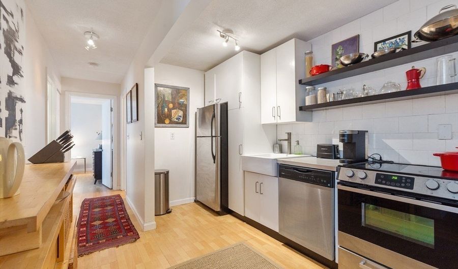800 Bearses Way 5EC, Barnstable, MA 02601 - 2 Beds, 2 Bath