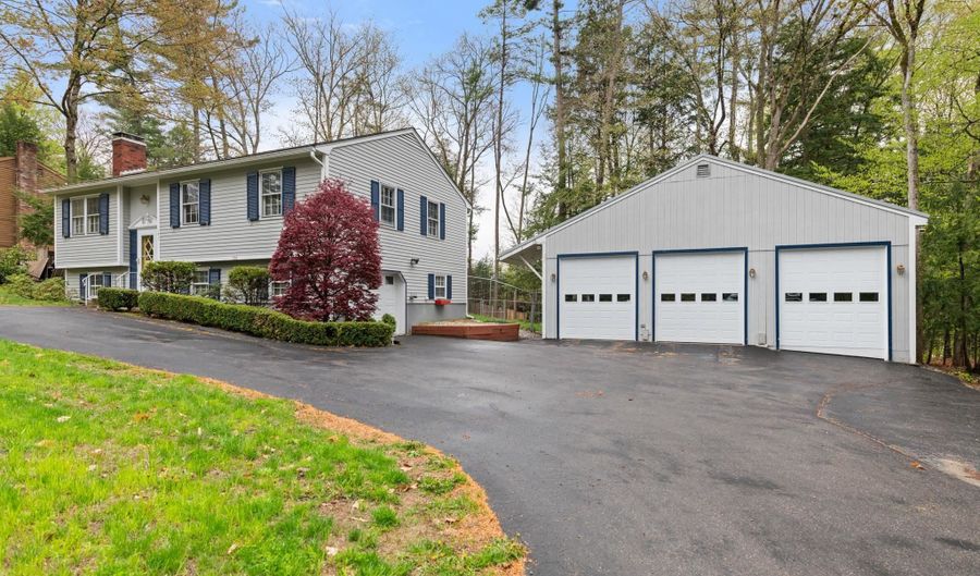 191 Worfield Cir, Bristol, NH 03222 - 3 Beds, 2 Bath