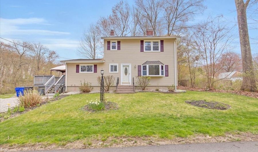 44 Birchwood Dr, Coventry, CT 06238 - 5 Beds, 3 Bath
