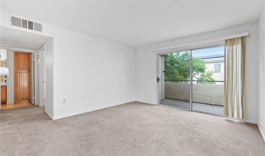 5710 E Tropicana Ave 2235, Las Vegas, NV 89122 - 2 Beds, 2 Bath