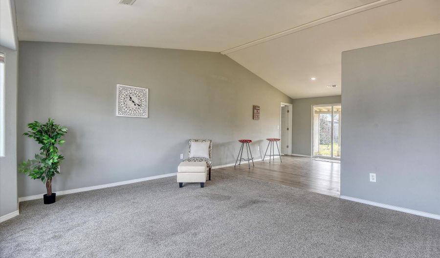 12411 W 9th St, Airway Heights, WA 99001 - 3 Beds, 2 Bath