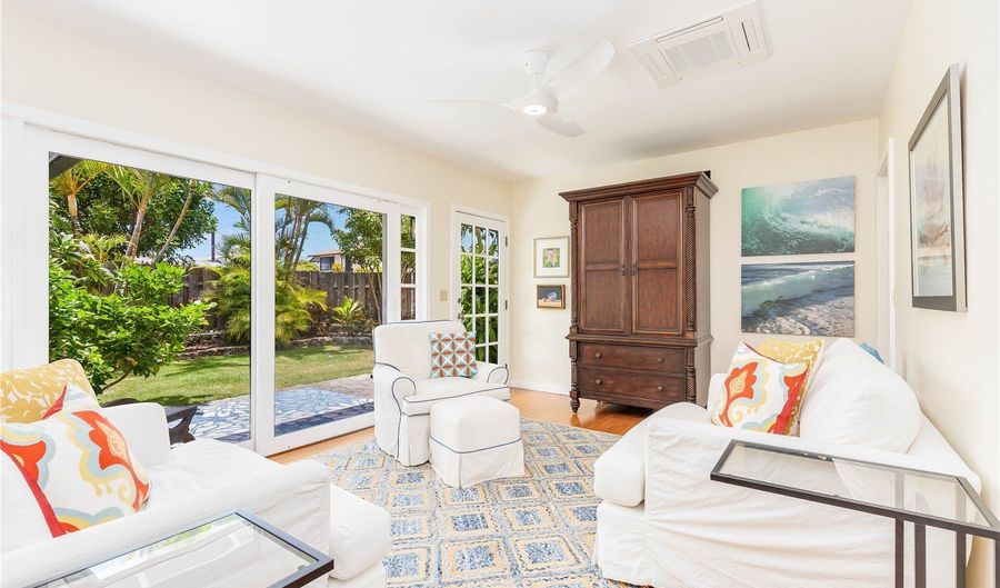 811 Maluniu Ave, Kailua, HI 96734 - 2 Beds, 1 Bath
