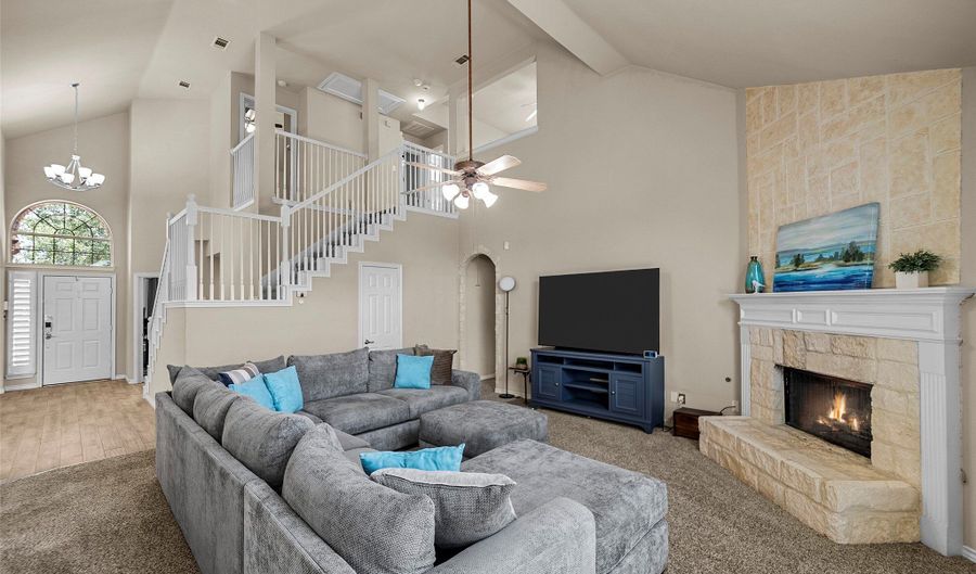 821 Redbud Dr, Allen, TX 75002 - 5 Beds, 3 Bath