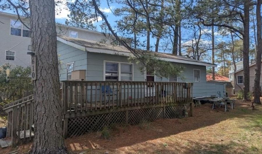 610 6TH St, Bethany Beach, DE 19930 - 3 Beds, 1 Bath