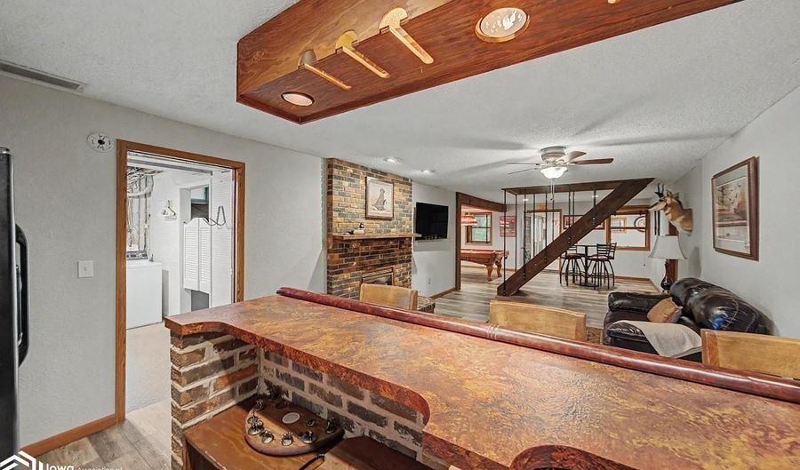 2349 Lake View Dr, Ames, IA 50010 - 3 Beds, 2 Bath