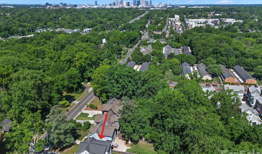 3015 Commonwealth Ave, Charlotte, NC 28205 - 4 Beds, 4 Bath