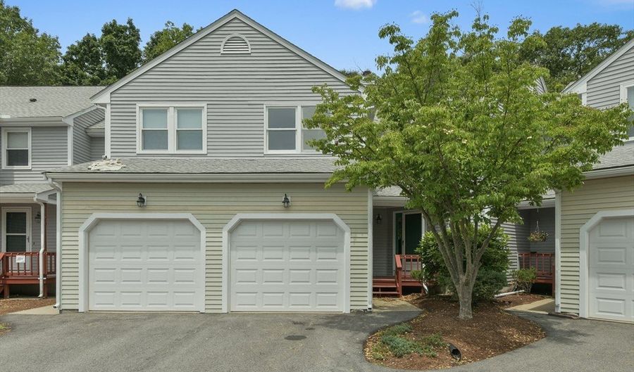 154 Bear Hill Rd 306, Cumberland, RI 02864 - 2 Beds, 3 Bath