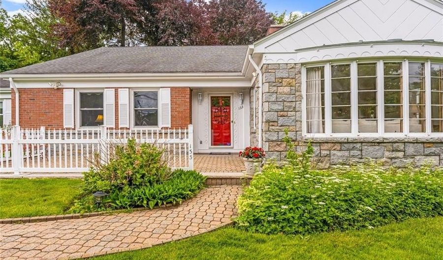 133 Tupelo Hill Dr, Cranston, RI 02920 - 4 Beds, 3 Bath