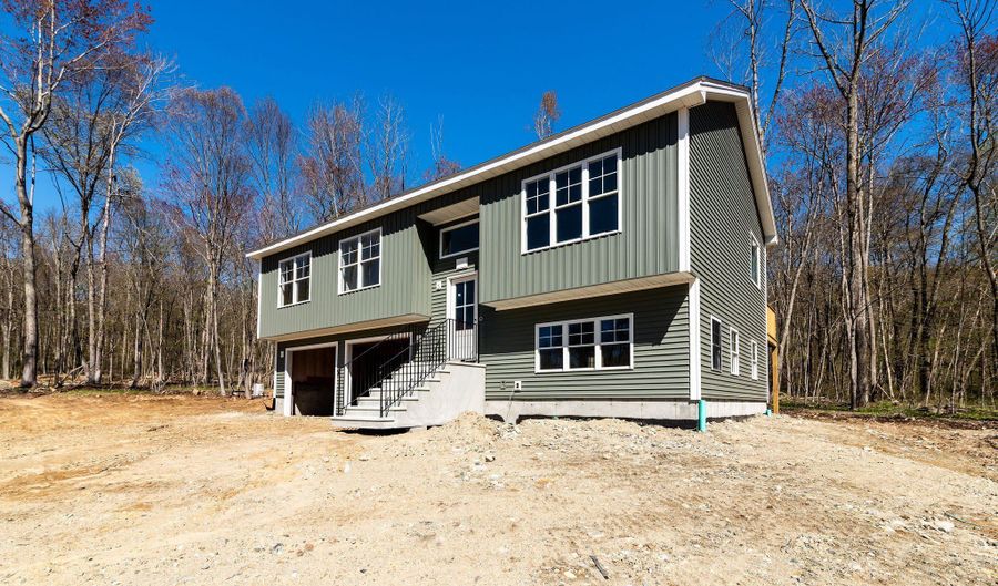 180 Tripp Hollow Rd, Brooklyn, CT 06234 - 3 Beds, 2 Bath