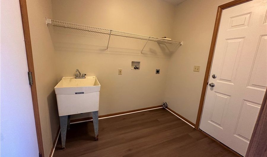 2207 Anthony Ave, Ashtabula, OH 44004 - 4 Beds, 2 Bath