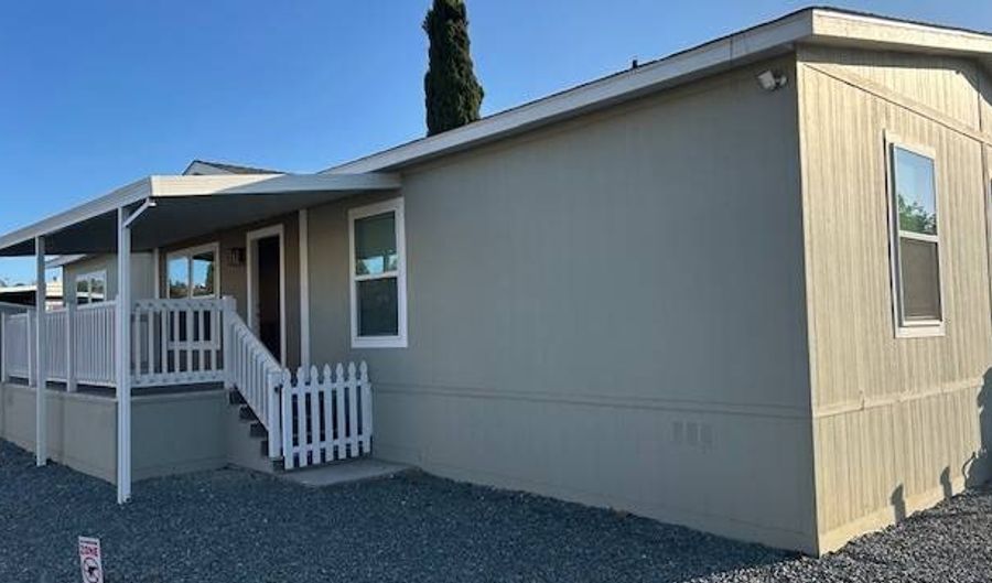 2700 E. Valley Pkwy 189, Escondido, CA 92027 - 4 Beds, 2 Bath