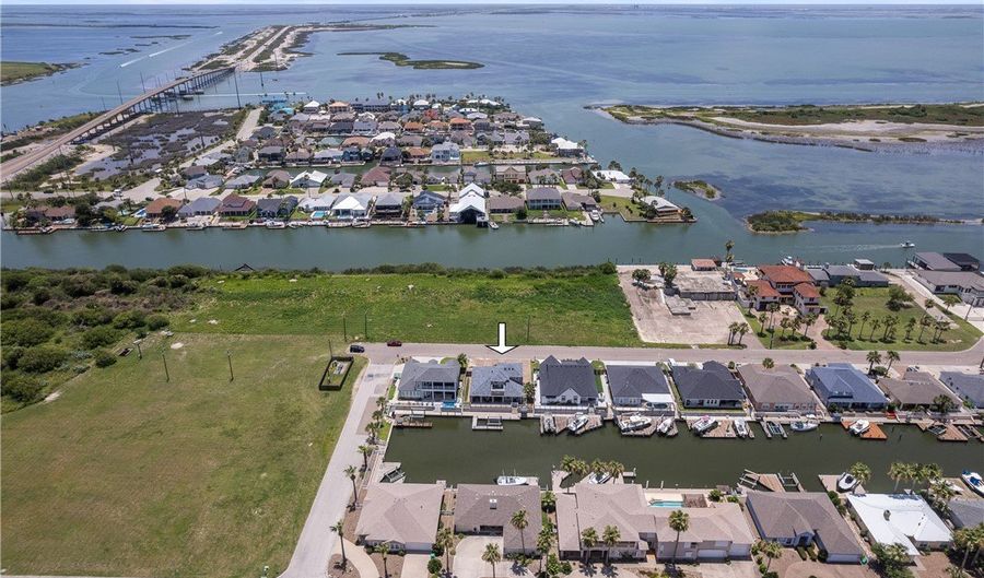 650 S Bay St, Aransas Pass, TX 78336 - 3 Beds, 3 Bath