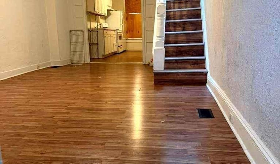 802 N GLOVER St N, Baltimore, MD 21205 - 3 Beds, 1 Bath