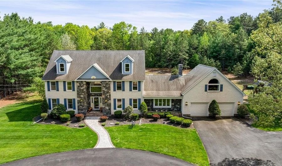 101 Nancy Ln, Burrillville, RI 02830 - 6 Beds, 6 Bath