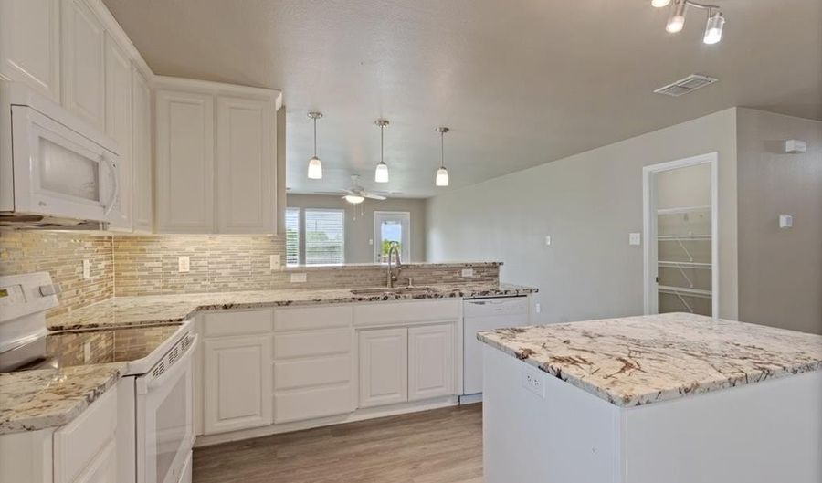 1005 Live Oak Dr, Anna, TX 75409 - 3 Beds, 2 Bath