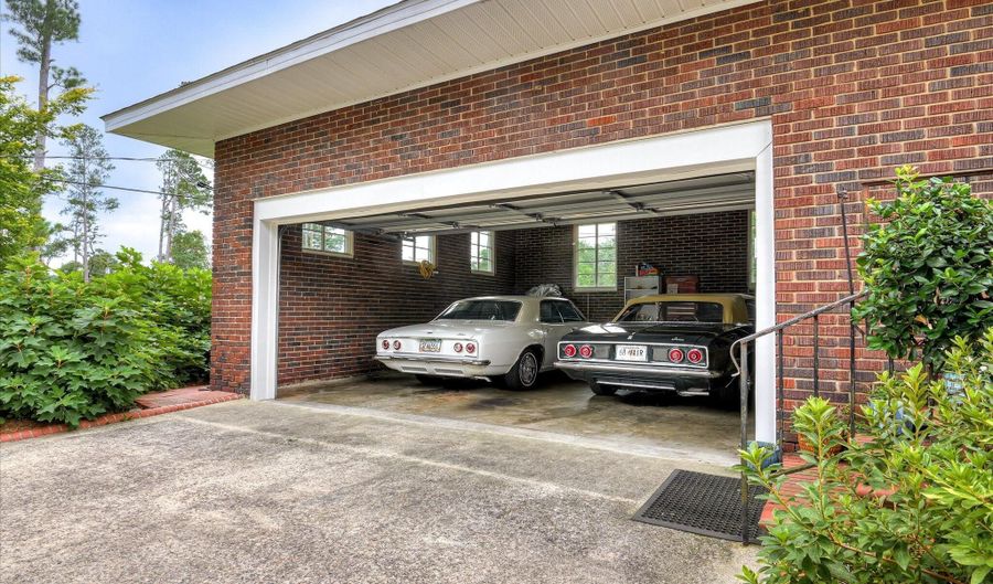 3059 Walton Way, Augusta, GA 30909 - 3 Beds, 2 Bath