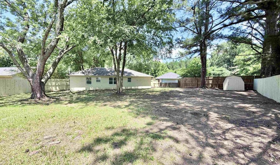 11105 DIXON ROBINSON Dr, Arlington, TN 38002 - 4 Beds, 2 Bath
